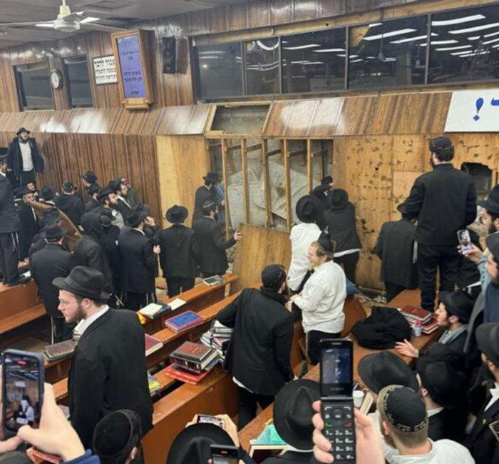 Riot Unfolds As Police Obstruct Orthodox Men&rsquo;s Secret Underground Tunnel In Brooklyn Synagogue