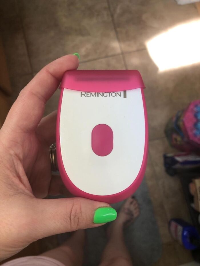  Remington On The Go Shaver: Your Ticket To Silky Smooth Skin, No Matter Where Your Passport Takes You!