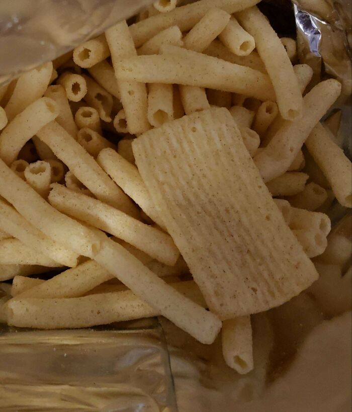 A Big Apple Straw But With No Flavor Unlike The Rest Which Had Plenty Of Flavor