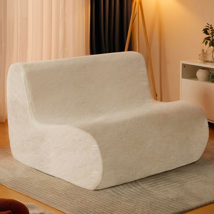 White beam bag sofa in the room