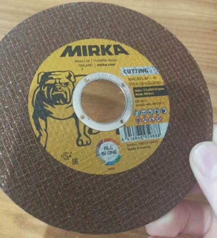 A Guy's PS4 Was Ruined After His 6-Year-Old Son Wanted To "Play A Nice Dog Game" He Found In The Garage