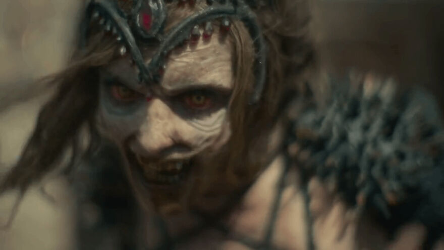 In Army Of The Dead (2021) Zack Snyder Decided To Show People Who Said He'd Make A Better Cinematographer Than Director That He Is, In Fact, Quite Awful At Both.