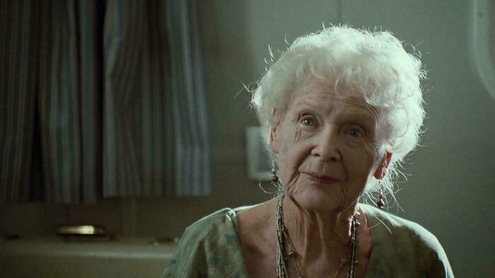 In Titanic, At Her The End Of Her Life, Instead Of Thinking About Her Children And Husband With Whom She’s Been Living For 70 Years, Rose Remembers Some Homeless Dude Who F***ed Her On A Boat
