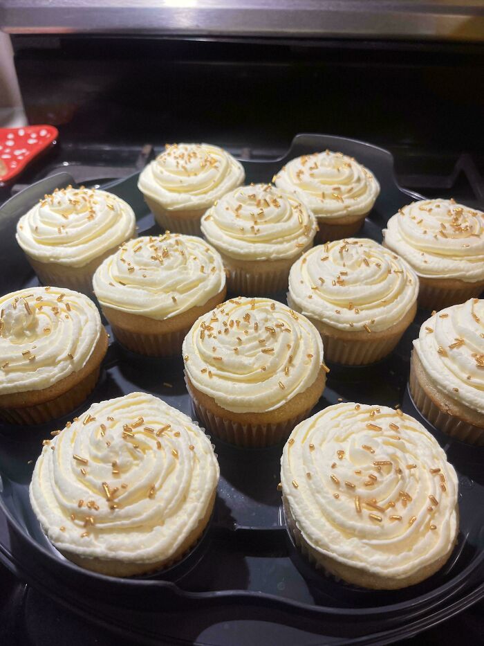 I Bought A Ton Of Food For Tonight So That I Can Host Nye For Us, My Parents, And My Brother’s Family. I Also Spent All Day Yesterday Making Cupcakes, Each Filled With Lemon Curd I Made The Day Before. My Mom Now Has Food Poisoning And Can’t Come, And My Daughter Caught The Flu 🥲