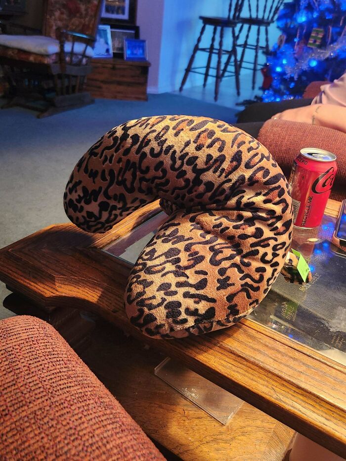 Weird Cloth Stuffed Object I Got For White Elephant. Woman Who Gave It To Me Doesn't Know What It Is, Her Best Guess Is A Travel Pillow But It Has One Too Many Appendages For That (She Wrote The Airplane Trip Tag). I Apologize For The Bad Lighting, All Help Is Appreciated