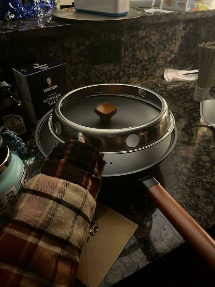 Roommate Got A Wok And We’re Trying To Figure Out What This Ring Is