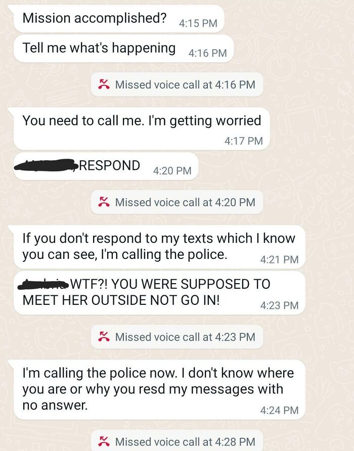 I'm 18nb And My Mom Sent Me Out To Get A Table And Chairs For Her. I Was Gone For 20 Mins And Didn't Respond To Her Calls. This Is The Result. I Have To Laugh