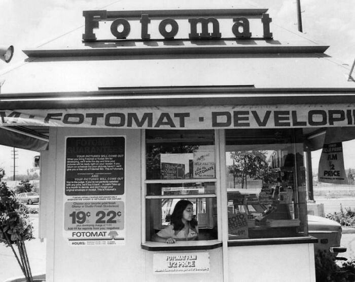 Fotomat Drive-In In Los Angeles, Ca (1979)
