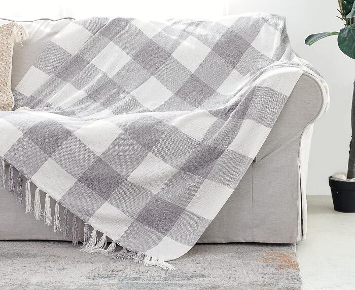 Buffalo gingham pattern blanket