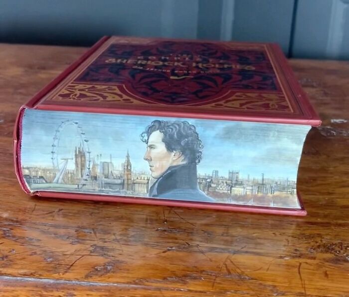 This Talented Artist Makes Beautiful Paintings On The Edges Of Books