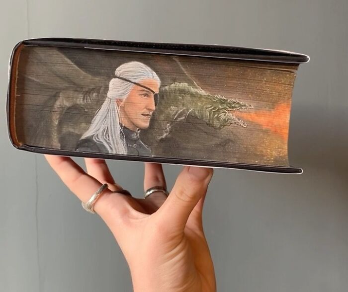 This Talented Artist Makes Beautiful Paintings On The Edges Of Books
