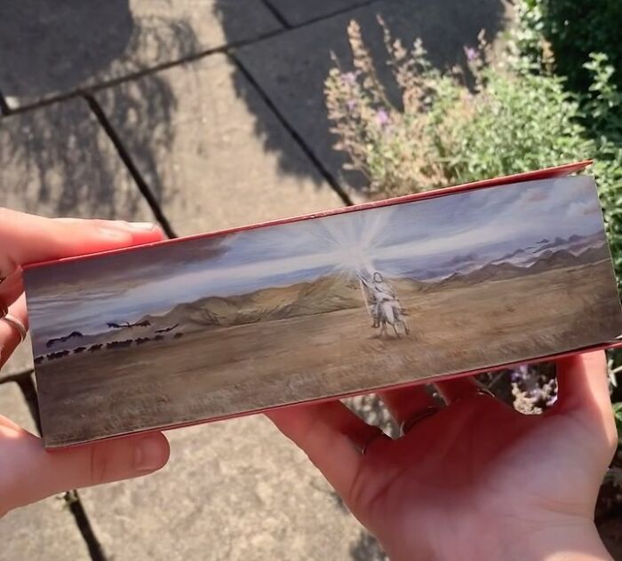 This Talented Artist Makes Beautiful Paintings On The Edges Of Books