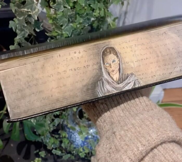 This Talented Artist Makes Beautiful Paintings On The Edges Of Books
