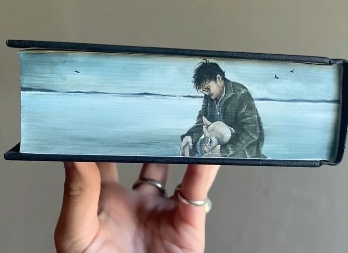 This Talented Artist Makes Beautiful Paintings On The Edges Of Books
