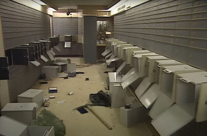 30 Reasons Why Criminals Were Caught In Their Almost Perfect Crimes, As Pointed Out Online