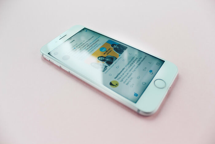 34 Of ‘The Kids Today’ Criticisms That Are Actually Very Accurate, As Shared Online