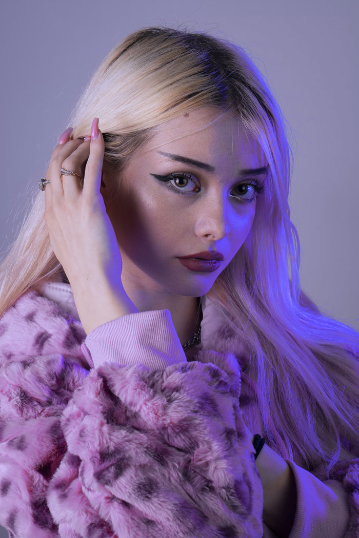 “What Is Your Most Frequent Form Of Internalized Misogyny?”: 30 Women Reply