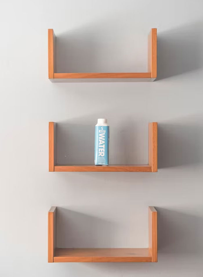 "What Is A Red Flag To See In Someone's Home?": 30 Honest Answers