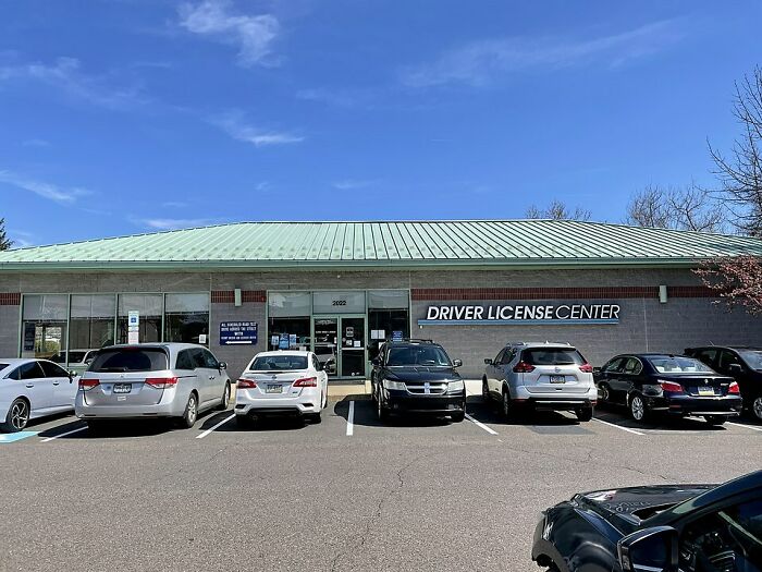 30 People Share The Most 'Small Town' Things They've Ever Seen Happen In Real Life