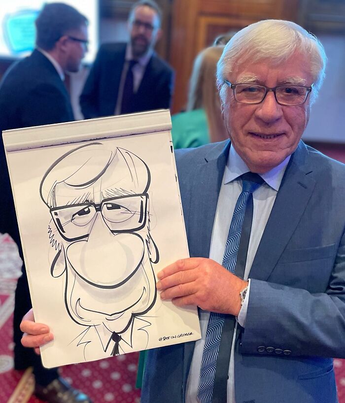 Artist Surprises People With His Caricatures, Showing Their Real Faces In A Funny Way