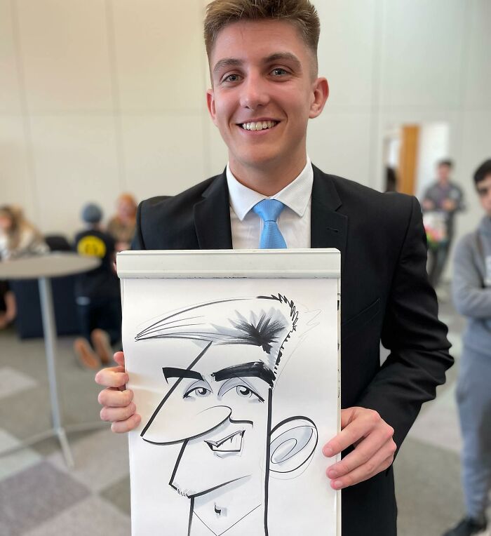 Artist Surprises People With His Caricatures, Showing Their Real Faces In A Funny Way