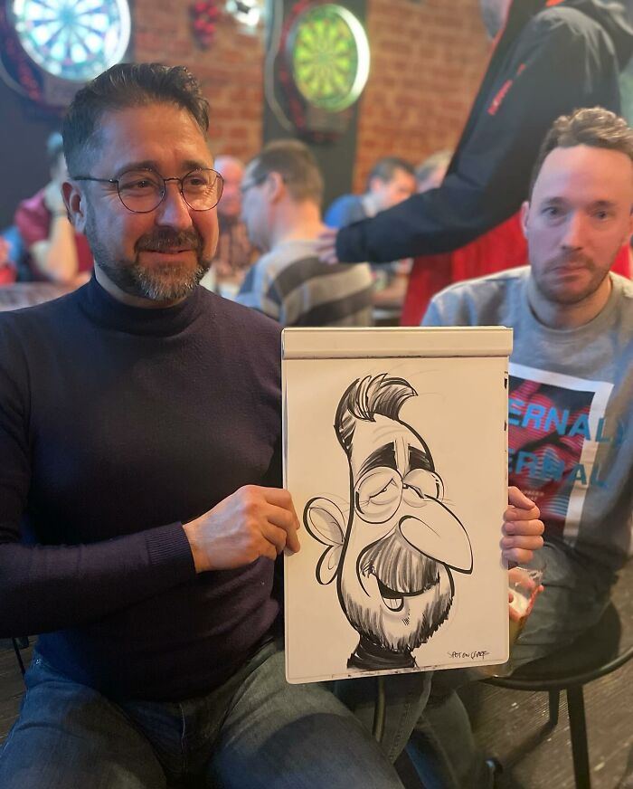 Artist Surprises People With His Caricatures, Showing Their Real Faces In A Funny Way