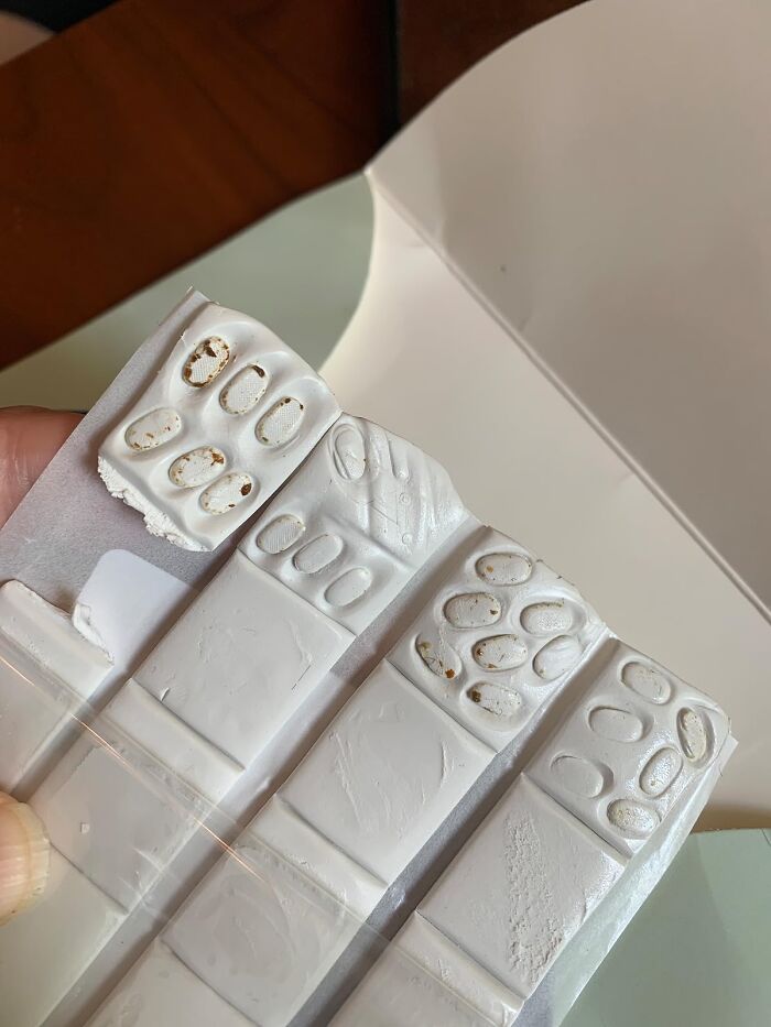 Chewing gum with unique texture, enhancing problem-solving and simplifying your daily life.