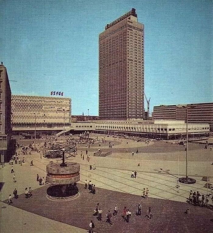 Brutalist-Architecture-Pictures