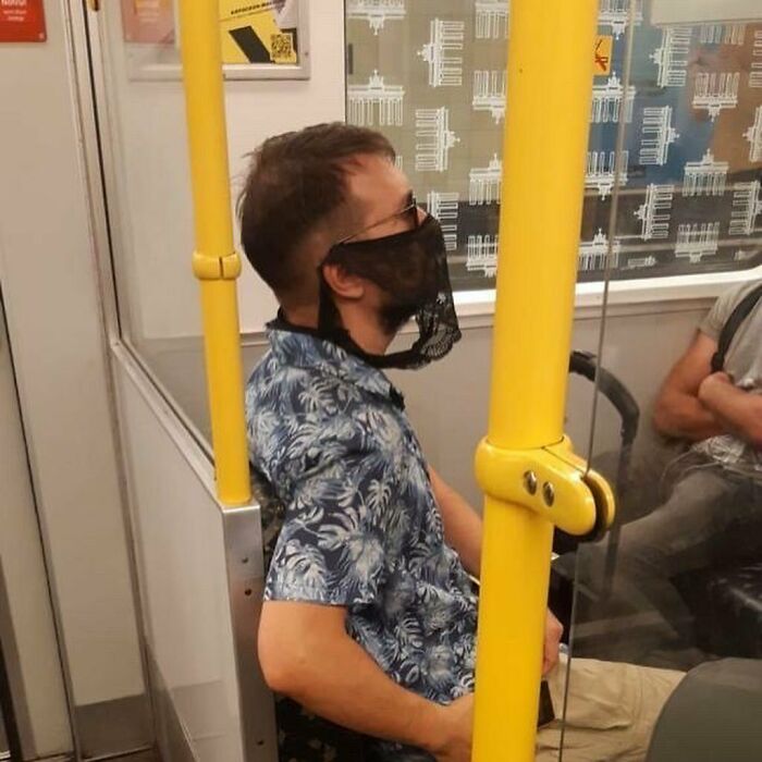 Berlin-Subway-Creatures-Weird-Funny-Pics