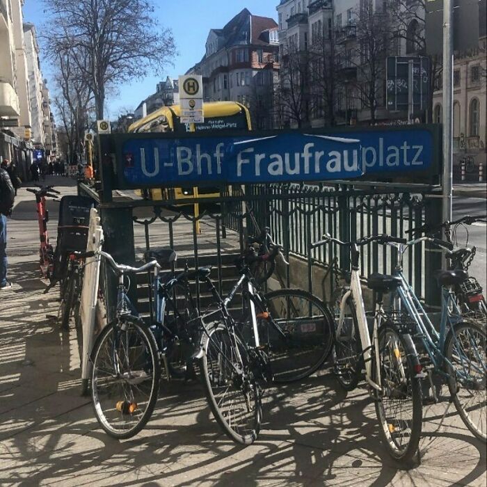 Berlin-Subway-Creatures-Weird-Funny-Pics