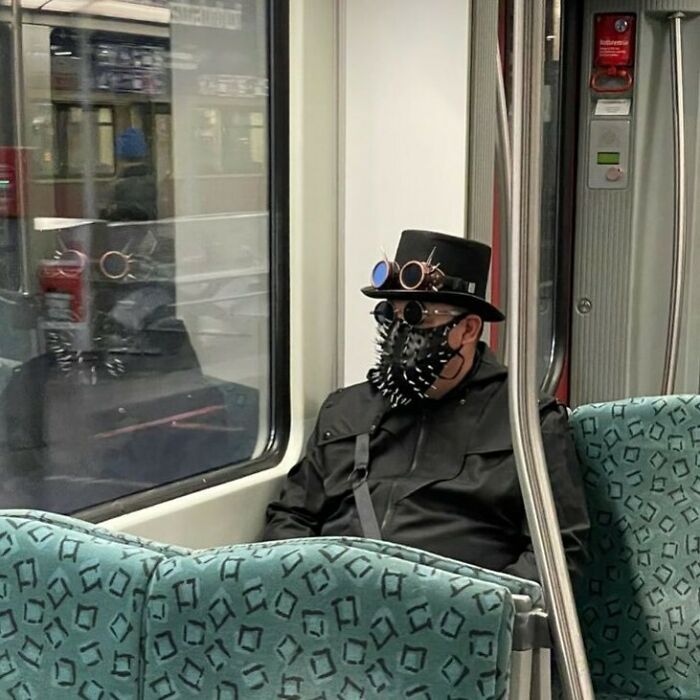 Berlin-Subway-Creatures-Weird-Funny-Pics