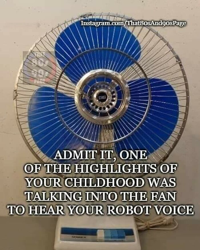 Blue blade retro fan with nostalgic text about childhood memories from the 80s and 90s shared on social media page.