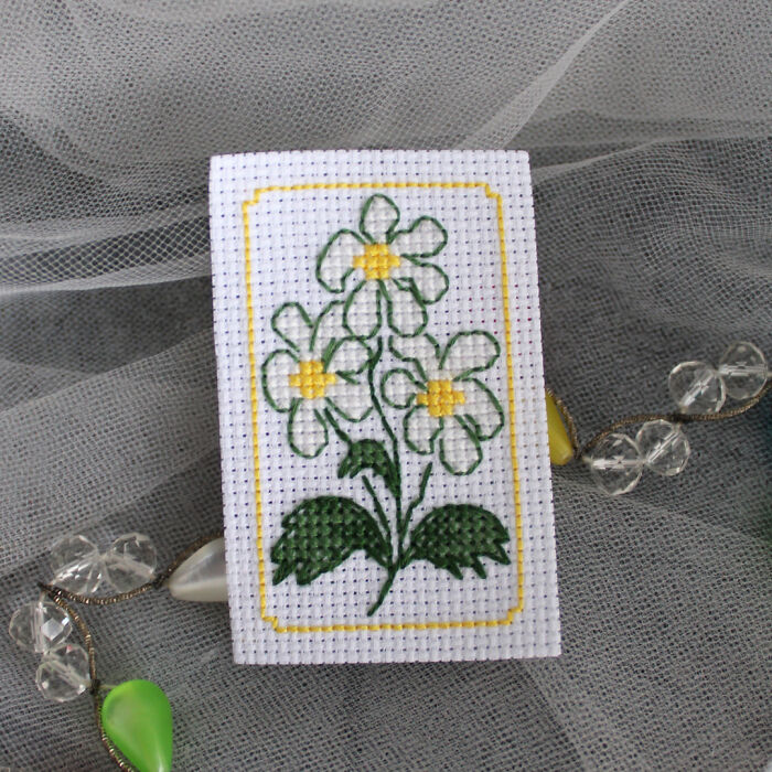 Cross Stitch Patterns: Flower Miniatures (15 Pics)