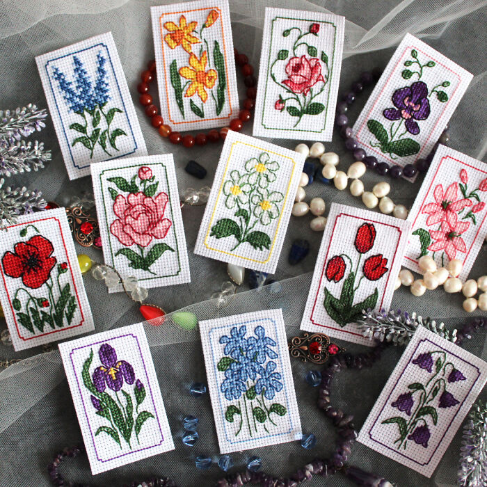 Cross Stitch Patterns: Flower Miniatures (15 Pics)