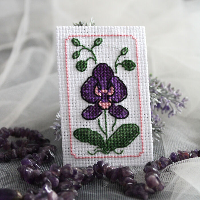 Cross Stitch Patterns: Flower Miniatures (15 Pics)
