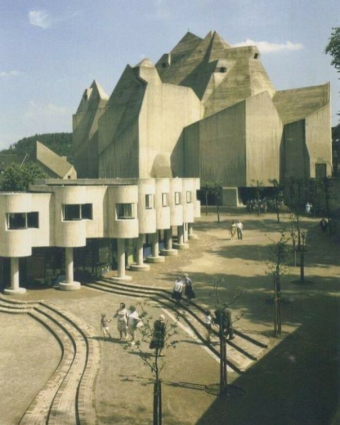 Brutalist-Architecture-Pictures