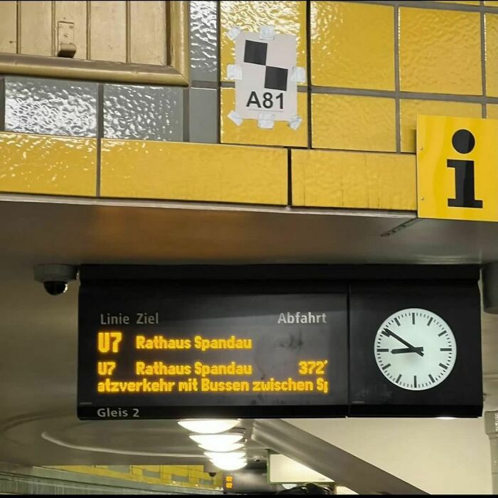 Berlin-Subway-Creatures-Weird-Funny-Pics