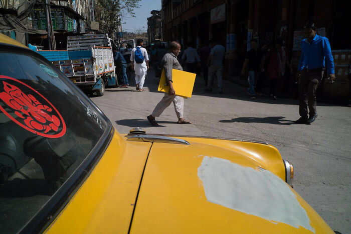 30 Best Fun Accidents Captured On Streets By This Photographer (New Pics)