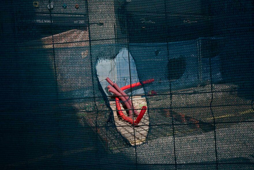 The Art Of Photographing Coincidences In The Streets By Pau Buscató (New Pics)