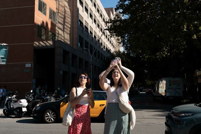 30 Best Fun Accidents Captured On Streets By This Photographer (New Pics)