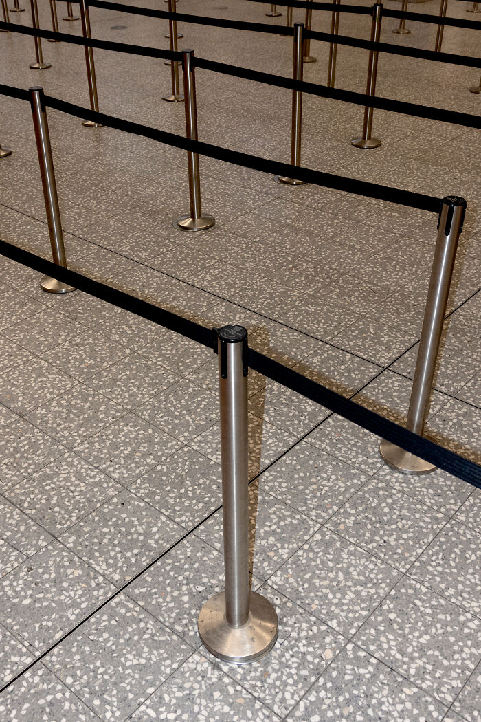 40 Photographs By William Josephs Radford That Show The Reality Of Flying Economy