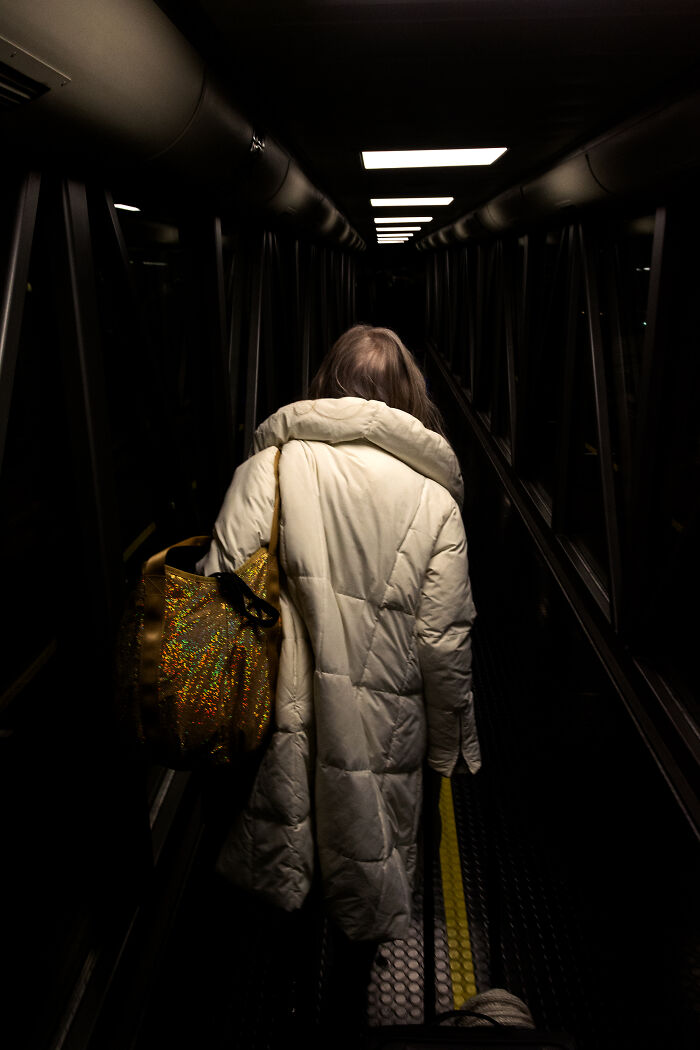 40 Photographs By William Josephs Radford That Show The Reality Of Flying Economy