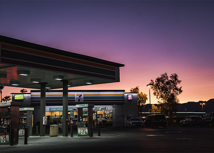 Guy Made To Regret His 10&euro; Con After Victim Takes Petty Revenge