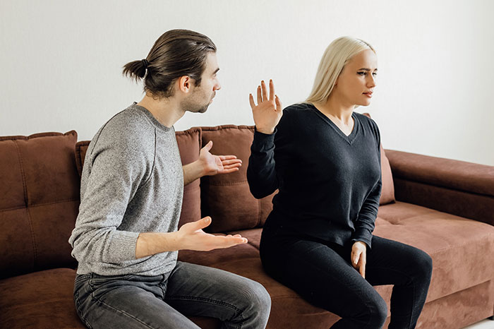 Woman Refuses To Sleep In Same Bed As BF After He Reveals Her Xmas Gift