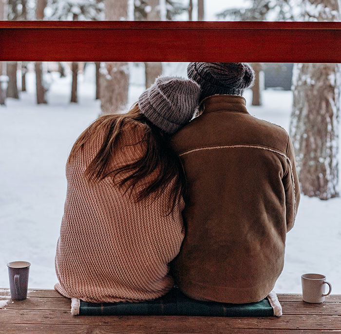 Woman Refuses To Sleep In Same Bed As BF After He Reveals Her Xmas Gift