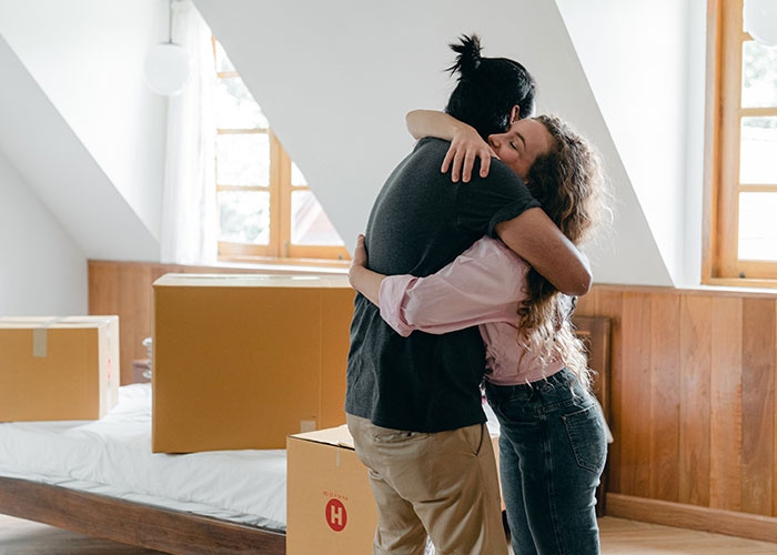 "I Did All That For 7 Months": Tenant Does Laundry For Free To Get Back At Jerk Landlord