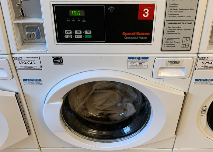 "I Did All That For 7 Months": Tenant Does Laundry For Free To Get Back At Jerk Landlord