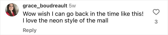 &ldquo;Just Be Yourself&rdquo;: 20-Year-Old Woman Lives in The 1980s, And She Couldn&rsquo;t Be Happier