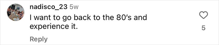 &ldquo;Just Be Yourself&rdquo;: 20-Year-Old Woman Lives in The 1980s, And She Couldn&rsquo;t Be Happier