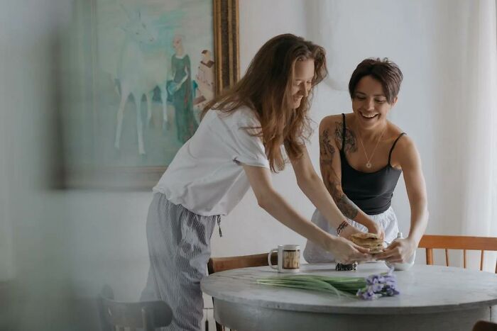 30 Funny, Weird, And Unexpected Plot Twists People Saw In Real Life